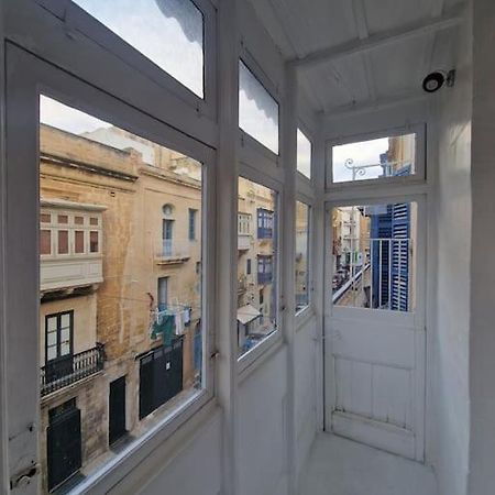 No 60, 2Nd Floor, Centrally Located, Fully Equipped Studio Apt 일 푸리아나 외부 사진