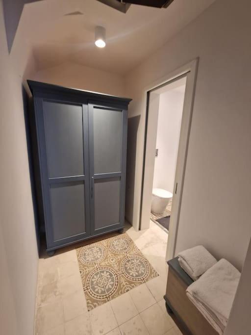 No 60, 2Nd Floor, Centrally Located, Fully Equipped Studio Apt 일 푸리아나 외부 사진