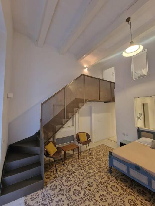 No 60, 2Nd Floor, Centrally Located, Fully Equipped Studio Apt 일 푸리아나 외부 사진