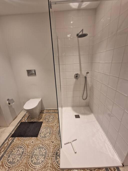 No 60, 2Nd Floor, Centrally Located, Fully Equipped Studio Apt 일 푸리아나 외부 사진